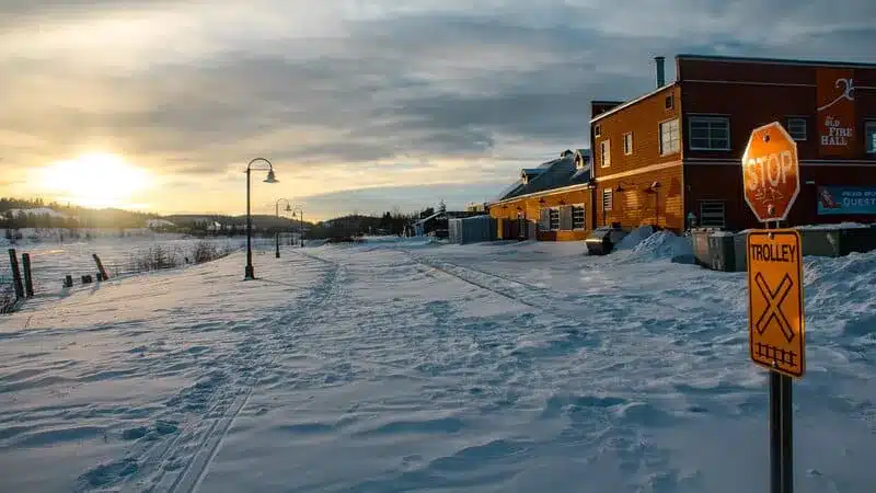 بررسی وایت‌هورس : یکی از سردترین شهر‌های کانادا