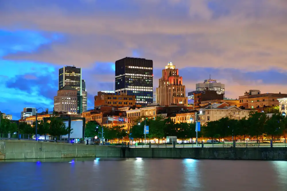 چه شهرهایی اطراف Mississauga وجود دارد؟